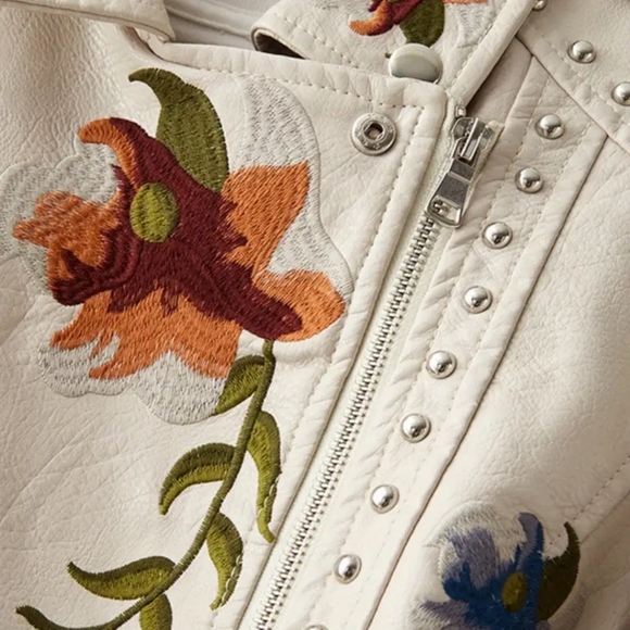Floral Embroidered Cream Jacket - Picture 5 of 9